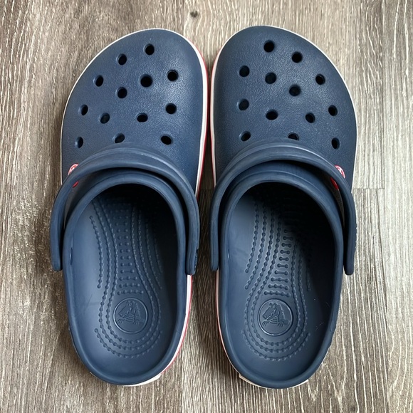 Crocs - Picture 14 of 17